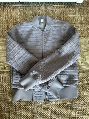 Lululemon reversible Quilted Bomber Jacket in purple Taupe